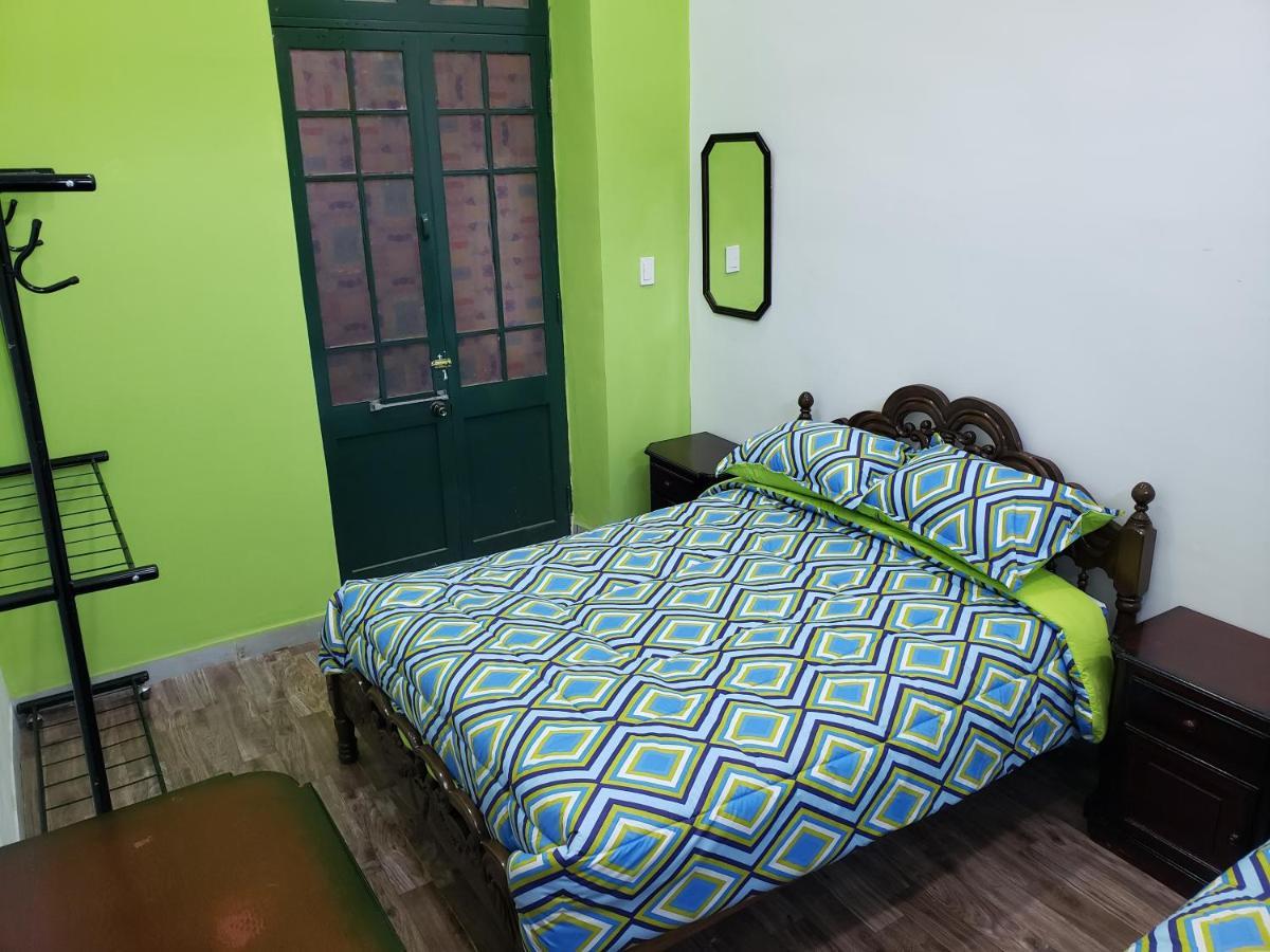 Saint Peter'S Llama Hostal La Paz Exterior foto